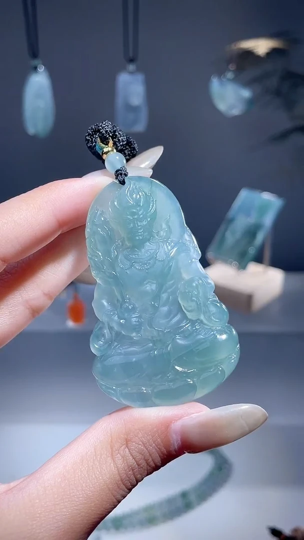 颈饰未镶嵌翡翠不动