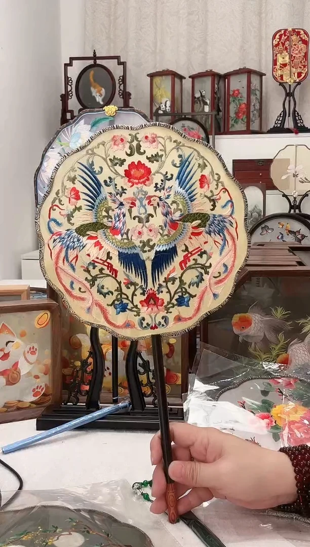 扇子苏绣作品手工团扇