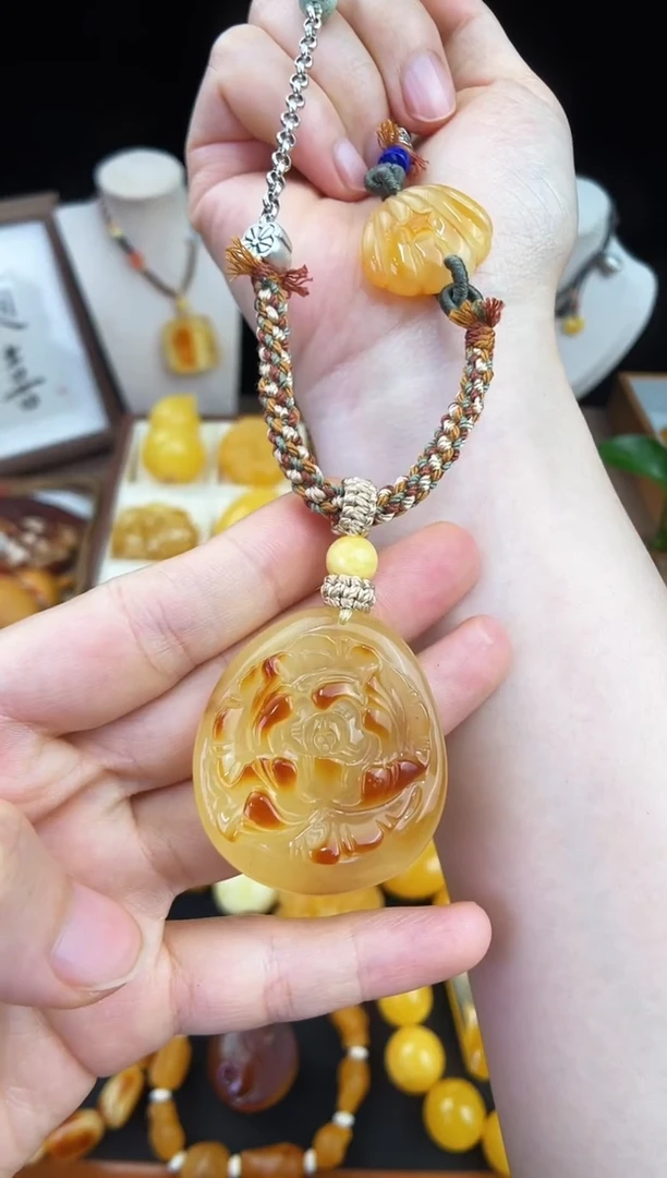 琥珀未镶嵌珠宝奇石柒月