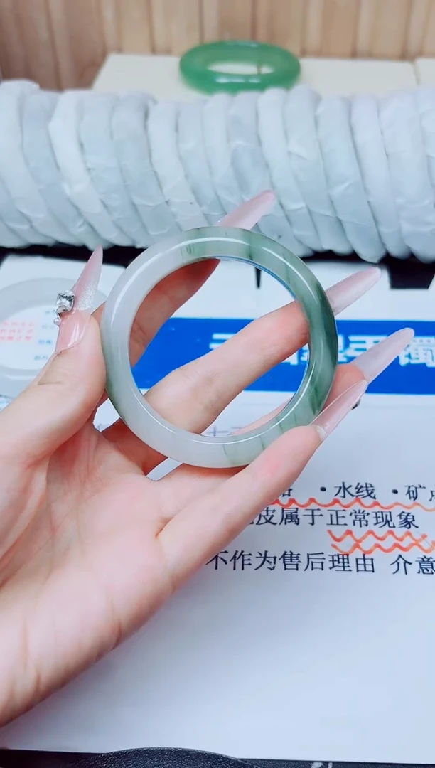 未镶嵌手镯石英质玉57/51.8