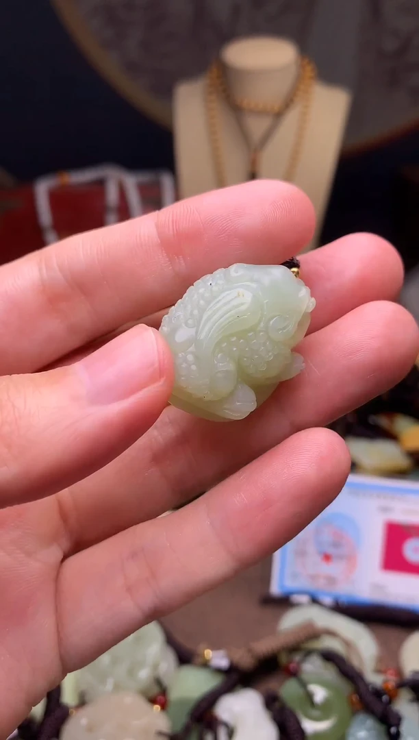 颈饰未镶嵌和田玉新疆料青海料清水和田玉吊坠