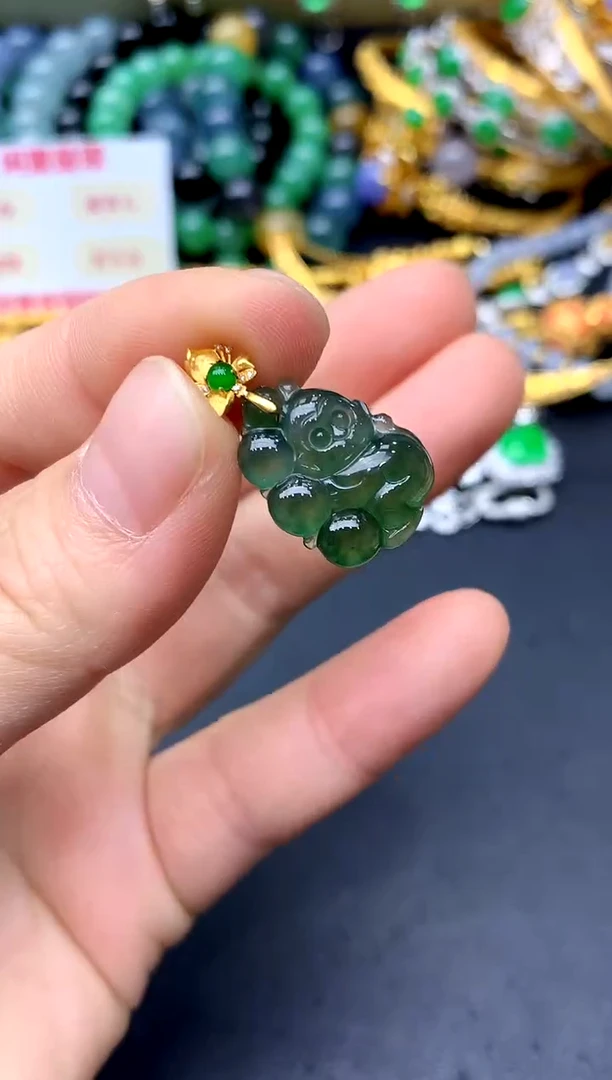 颈饰18K金镶嵌翡翠142-中国好珍宝