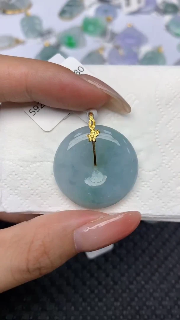 翡翠18K金镶嵌颈饰天然翡翠a货