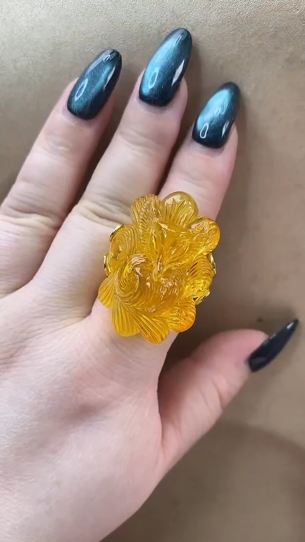 琥珀颈饰未镶嵌戒指