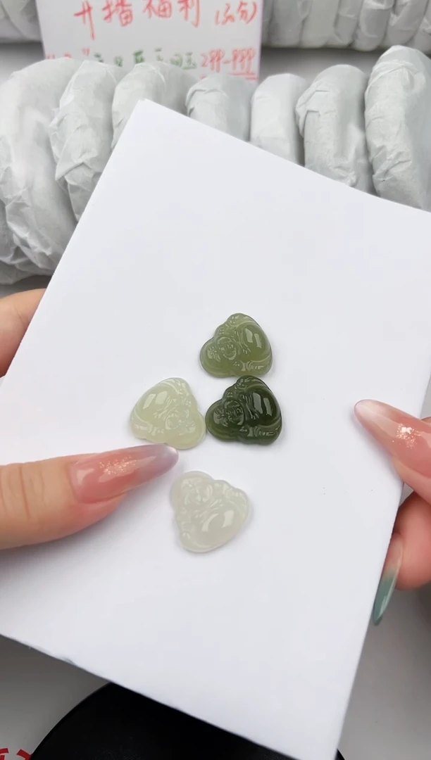 和田玉未镶嵌颈饰1颜色微差无瑕疵