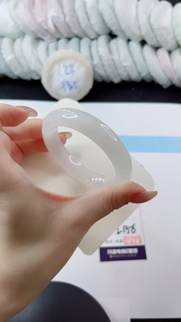 未镶嵌手镯石英质玉多样性发货L156