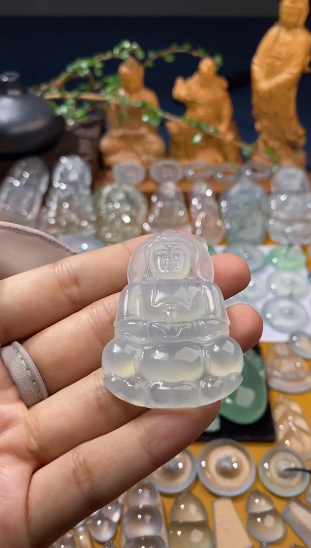 吊坠(不含链)未镶嵌翡翠观音