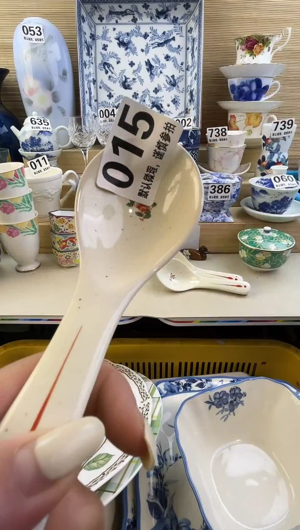 摆件思***?摆件瓷器瓷器瓷器