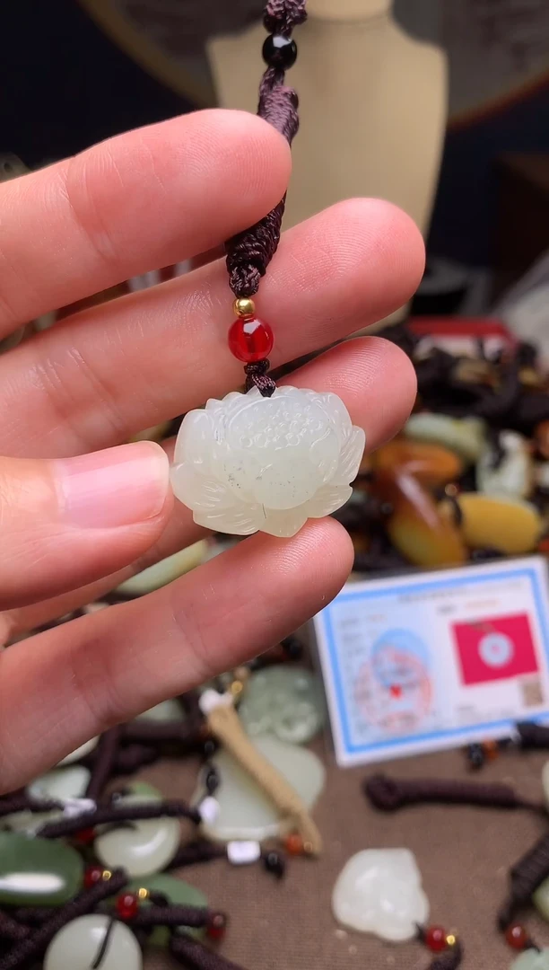 颈饰未镶嵌和田玉新疆料青海料清水和田玉吊坠