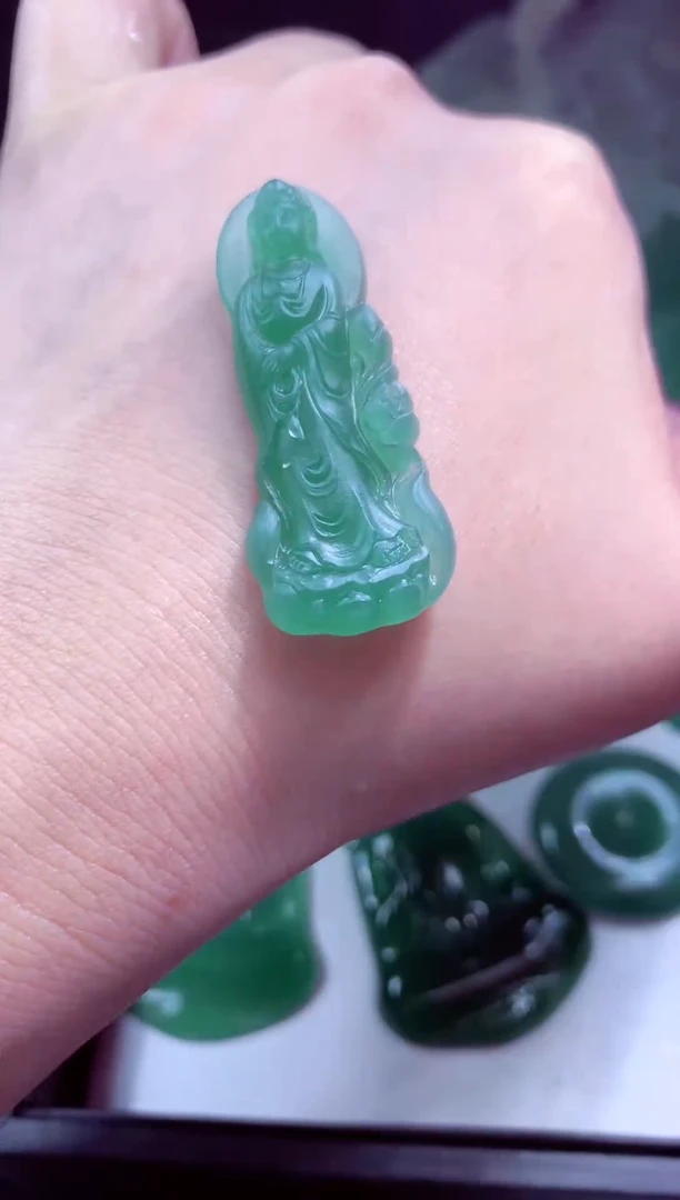 未镶嵌定制翡翠北****菜天然缅甸翡翠A货吊坠