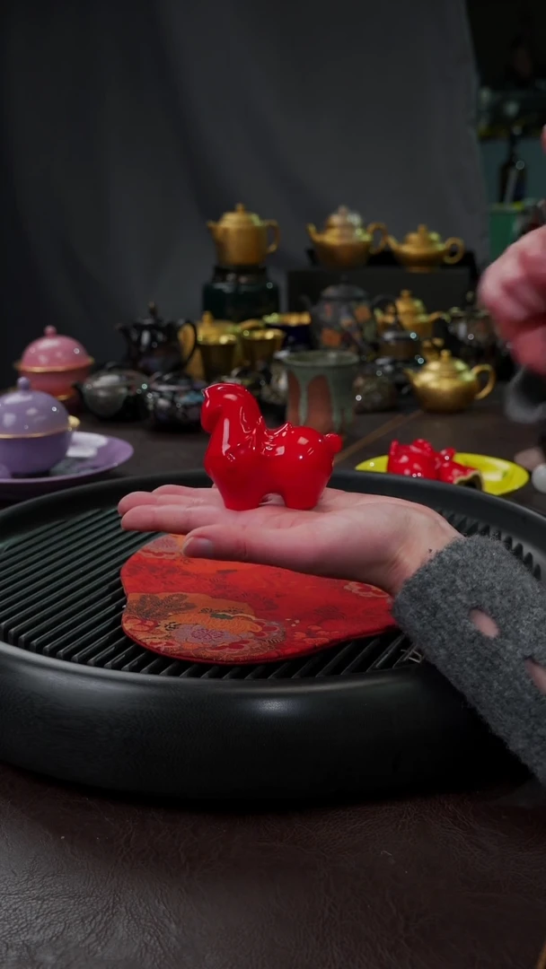 【闪购商品】杯【宜景窑中国红】小马