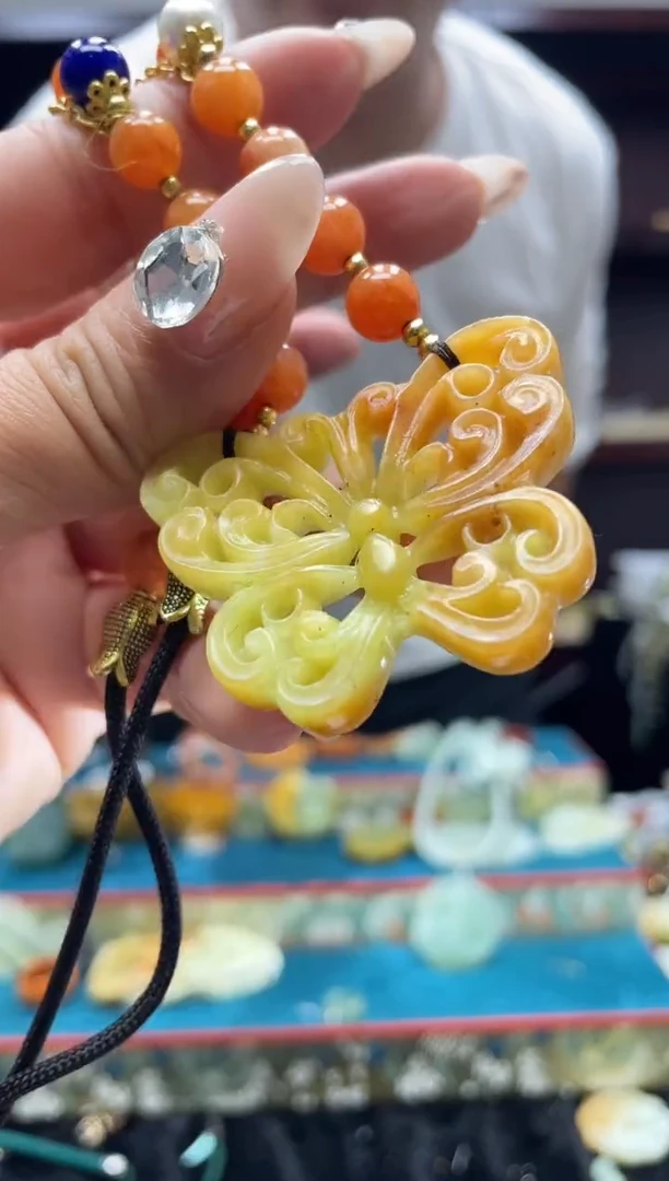 未镶嵌岫玉吊坠·