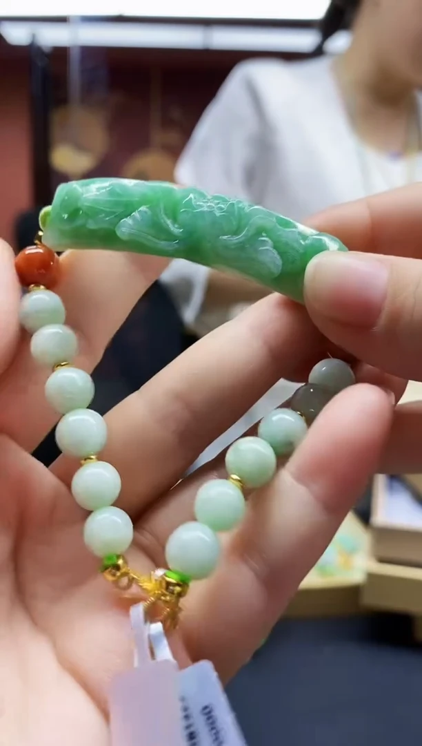 颈饰未镶嵌翡翠翡翠手牌