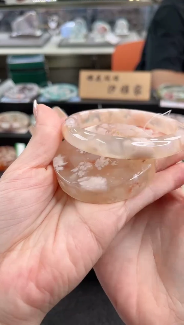 未镶嵌手镯石英质玉尘*丷圈口（赠品镯心）