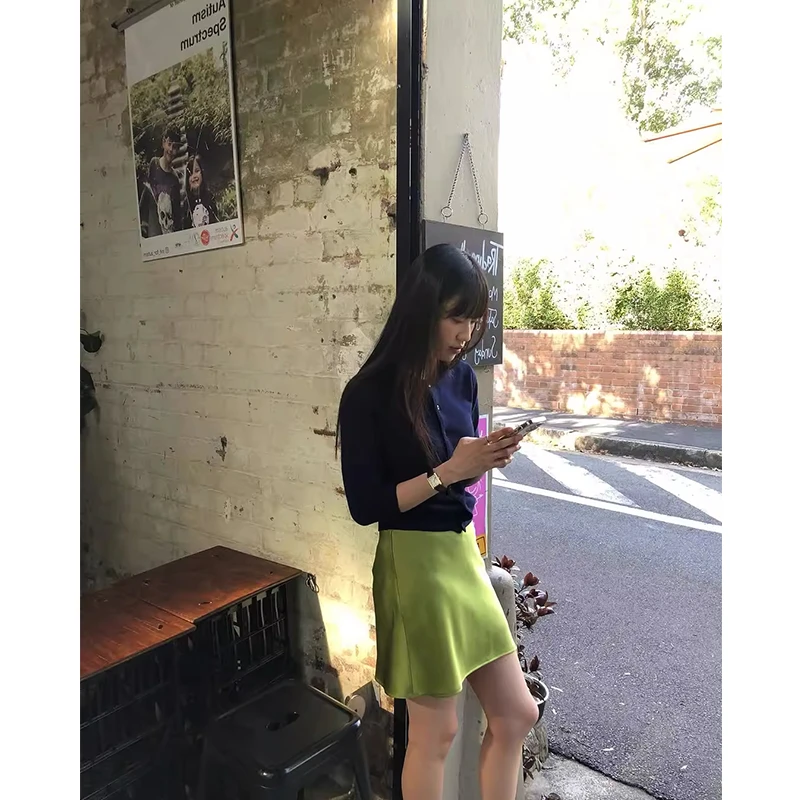 夏季新款高腰显瘦小个子a字半身裙女光泽感果绿色醋酸缎面短裙女