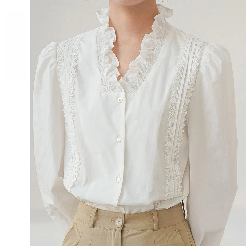 高级感木耳边v领白色衬衫女装秋季新款复古法式宽松百搭别致上衣