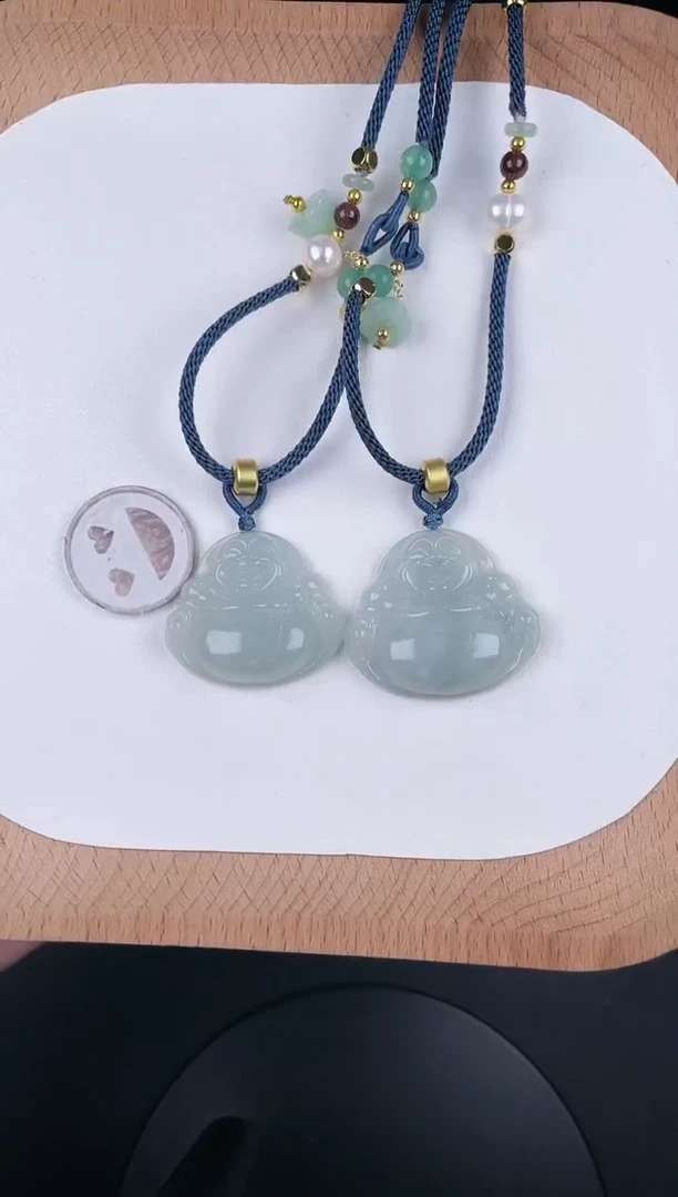 翡翠未镶嵌颈饰LA048翡翠油浅色中佛+送同款绳子多样性发其一