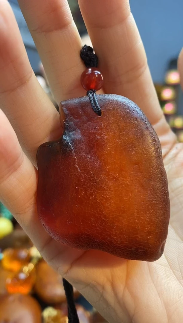 琥珀颈饰未镶嵌吊坠