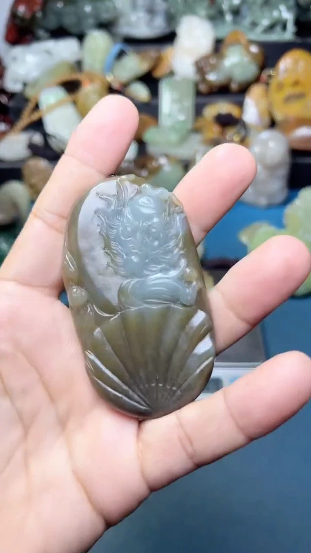 未镶嵌和田玉把件-