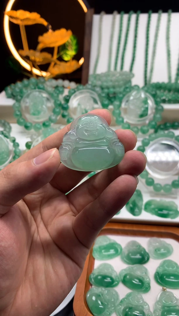 石英质玉（非洲翠）未镶嵌吊坠(不含链)大肚佛