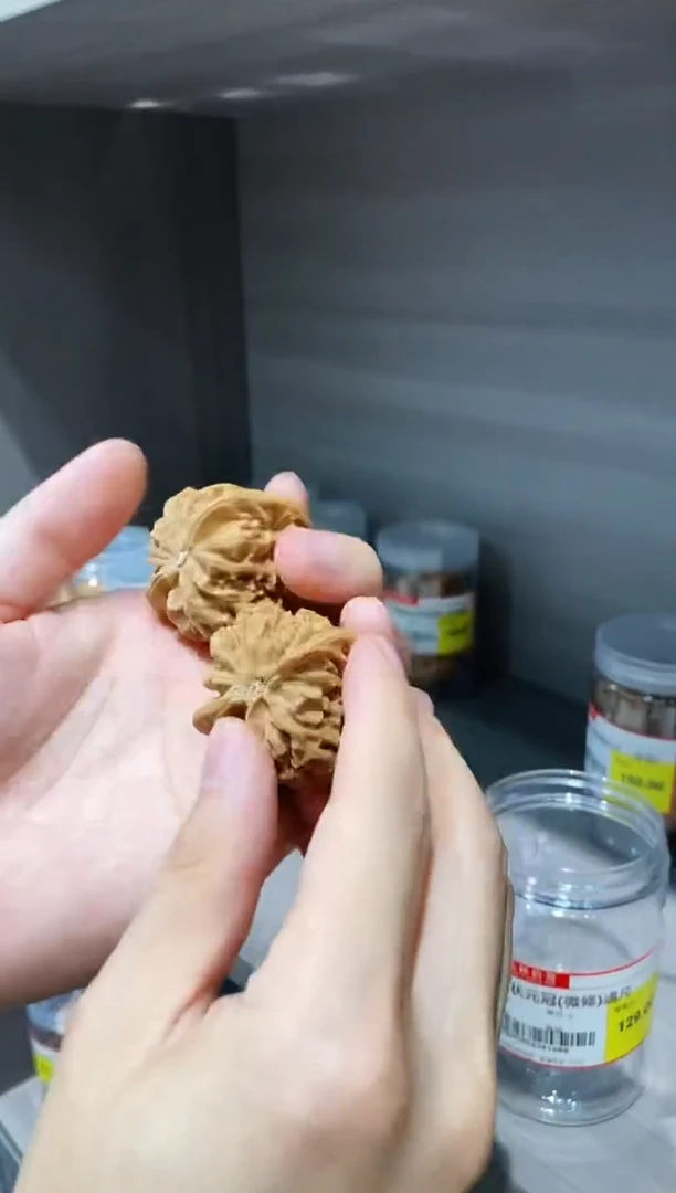 桃核把件微修状元冠
