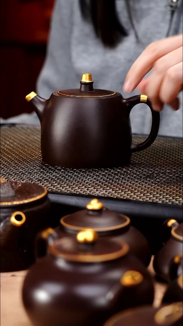 茶壶紫砂四号井茄皮紫泥描金汉铎220cc