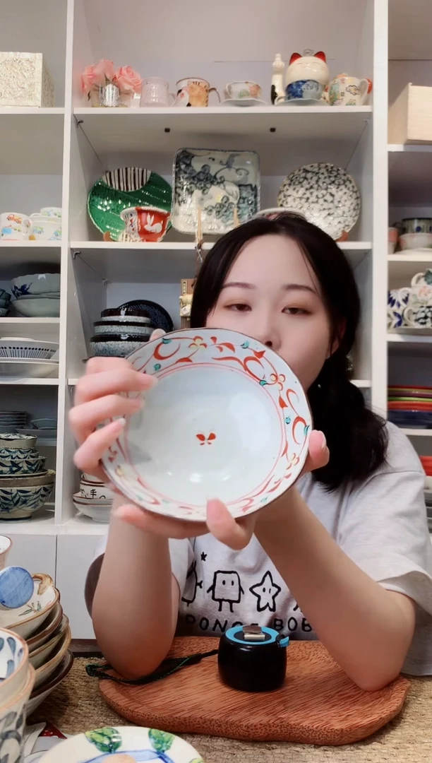 陶瓷清秀赤绘小钵