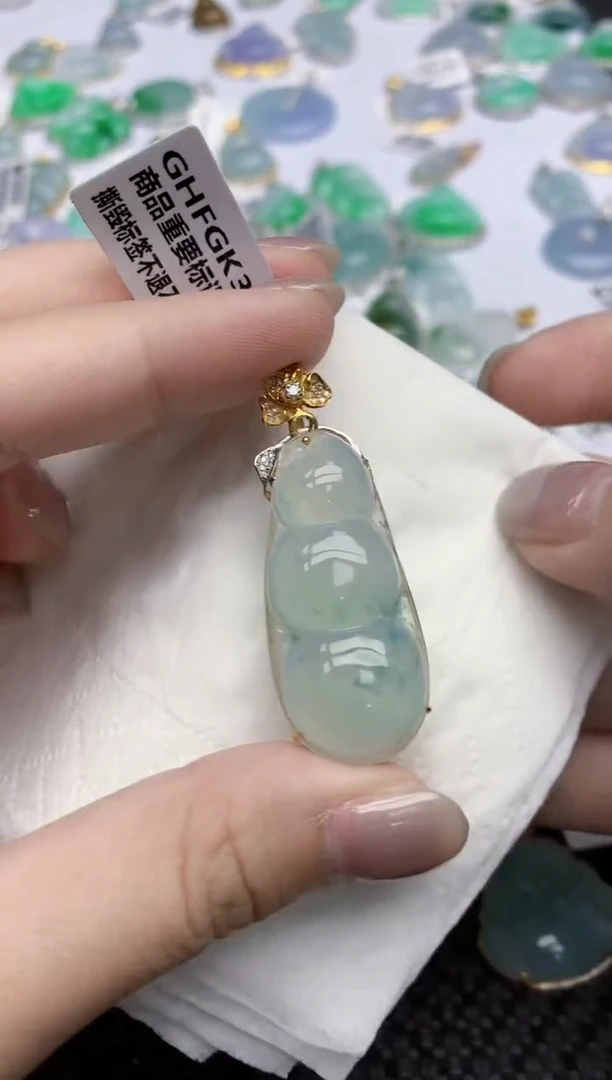 【闪购商品】翡翠颈饰18K金镶嵌天然翡翠A货