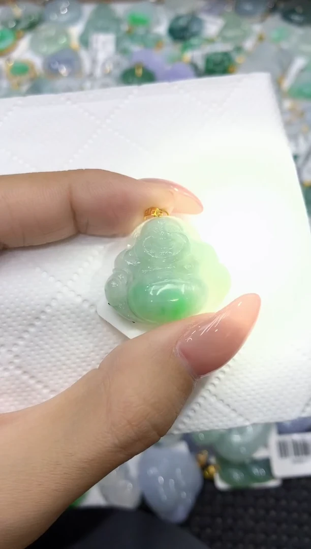 颈饰18K金镶嵌翡翠111111111111