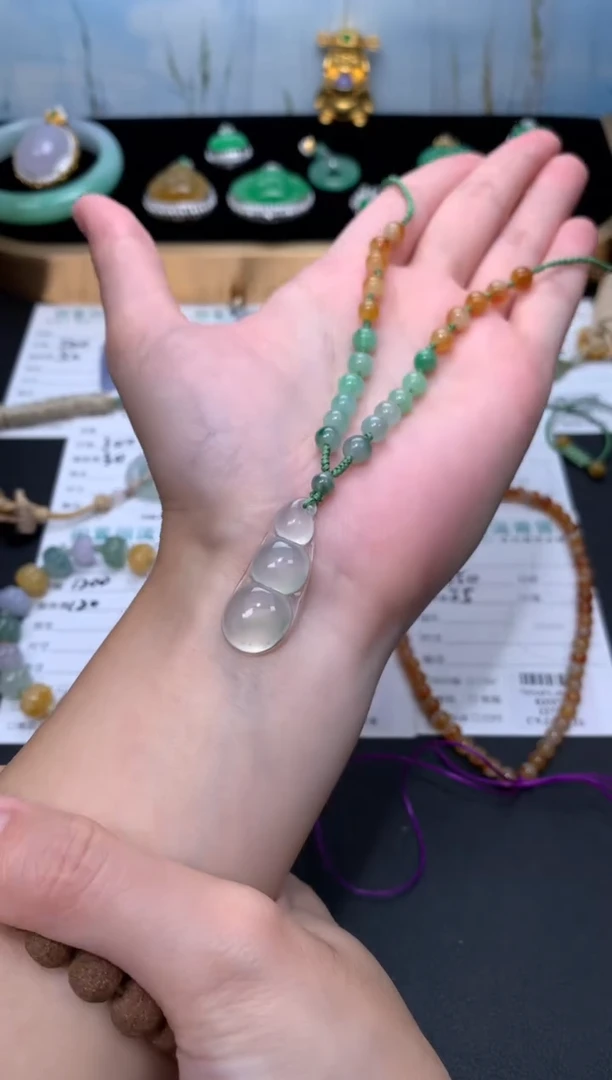未镶嵌定制翡翠48小时鉴赏期 退货不扣服务费