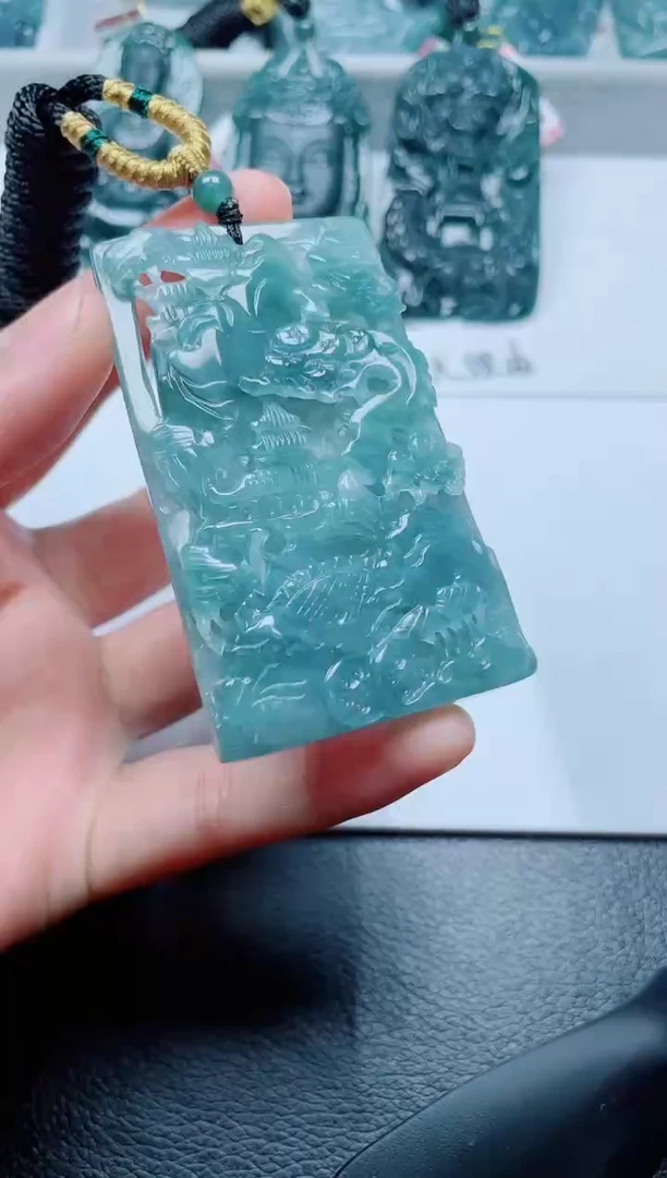 颈饰未镶嵌翡翠