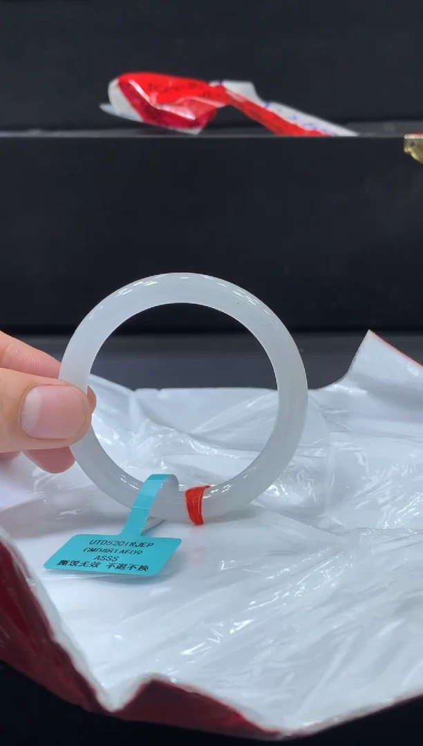 未镶嵌手镯翡翠翡翠手镯