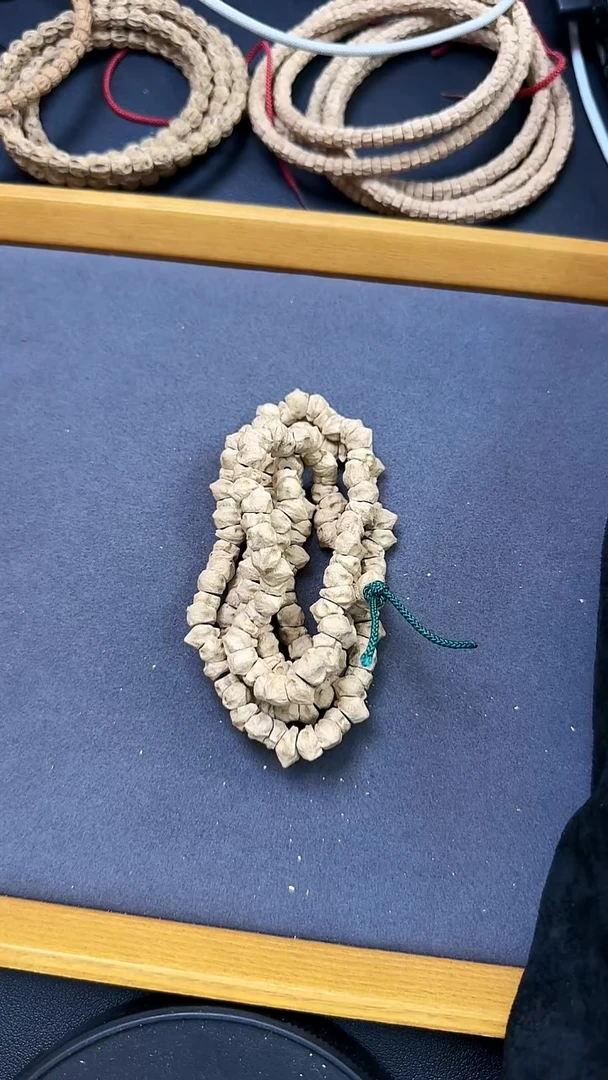 吊坠柏香籽/百香籽盘肠