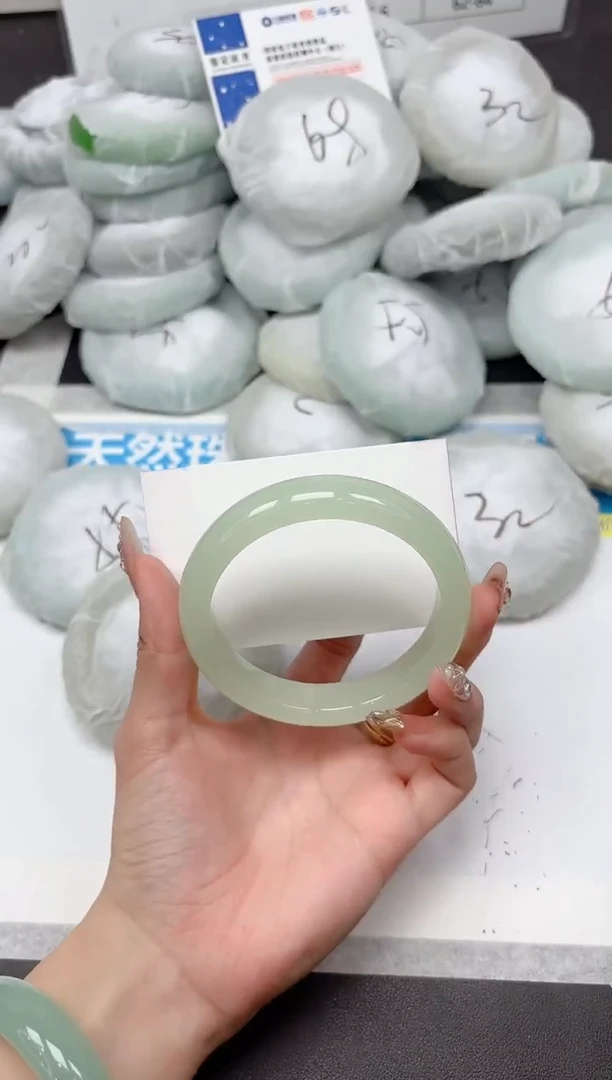 未镶嵌手镯石英质玉298-62.2