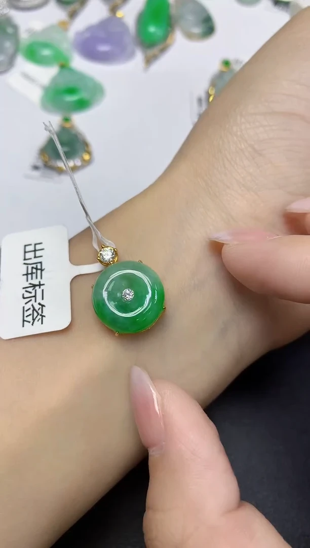 颈饰未镶嵌翡翠天然缅甸翡翠A货多样性发一件