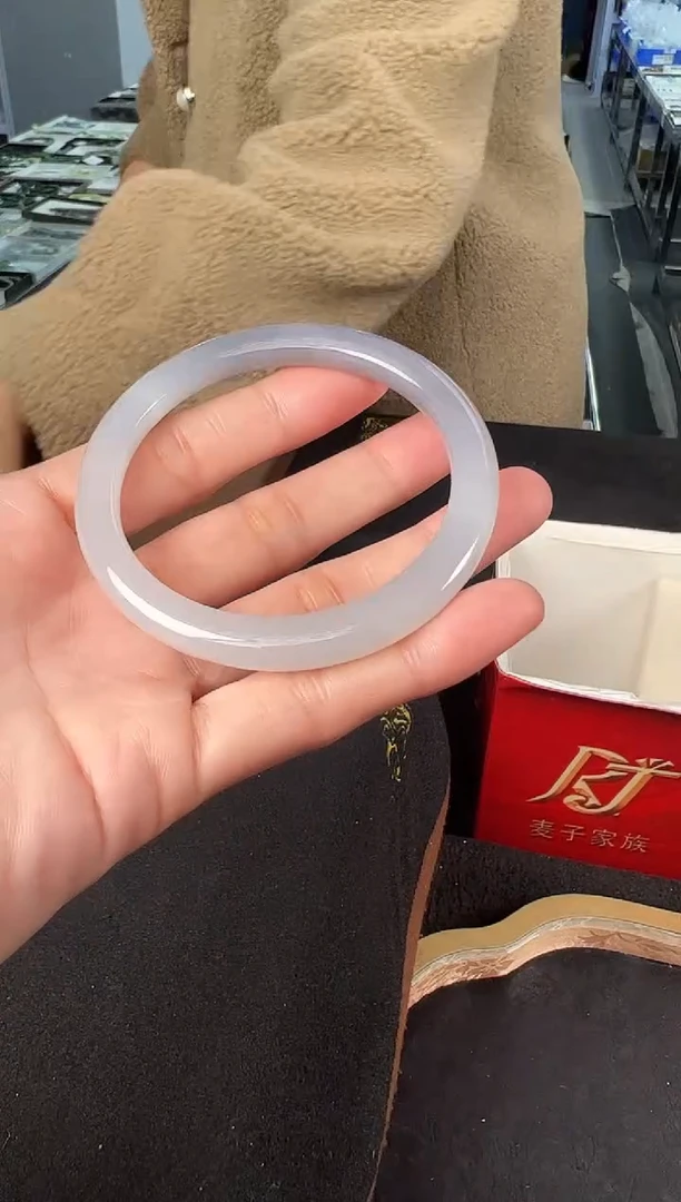 未镶嵌手镯和田玉多样性发1 57