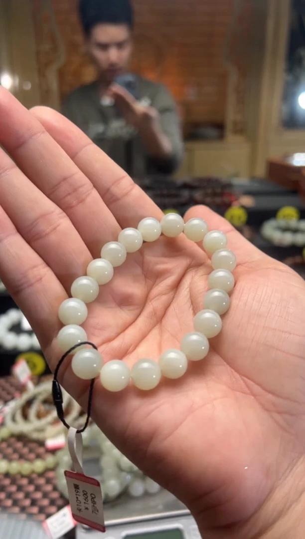 【闪购商品】和田玉手串未镶嵌且末料青白玉卡8手串
