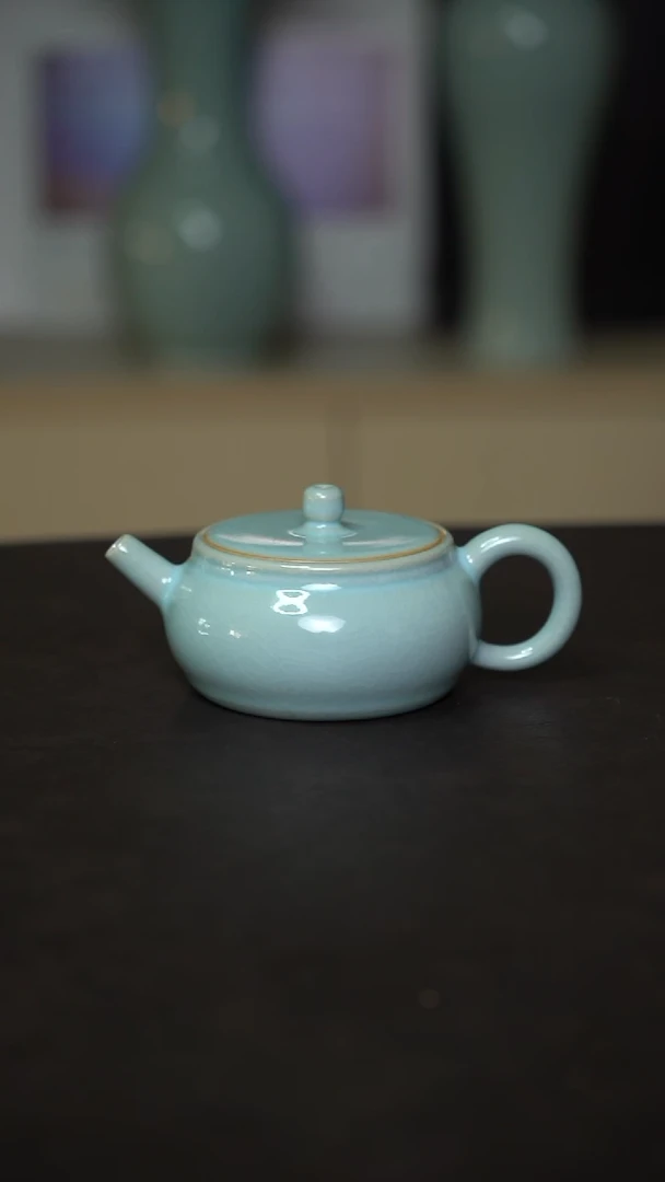 杯子瓷天青釉半月壶全手工