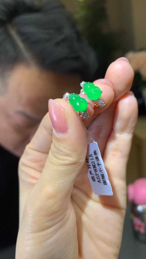 18K金镶嵌翡翠耳饰|不退不换
