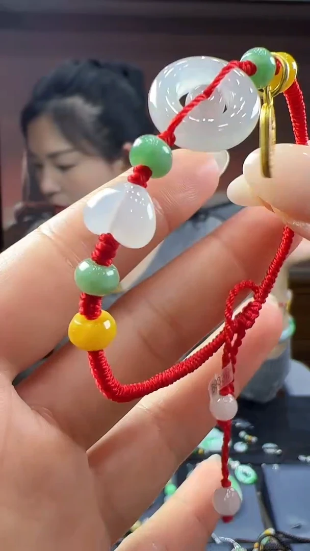 未镶嵌挂件翡翠手绳