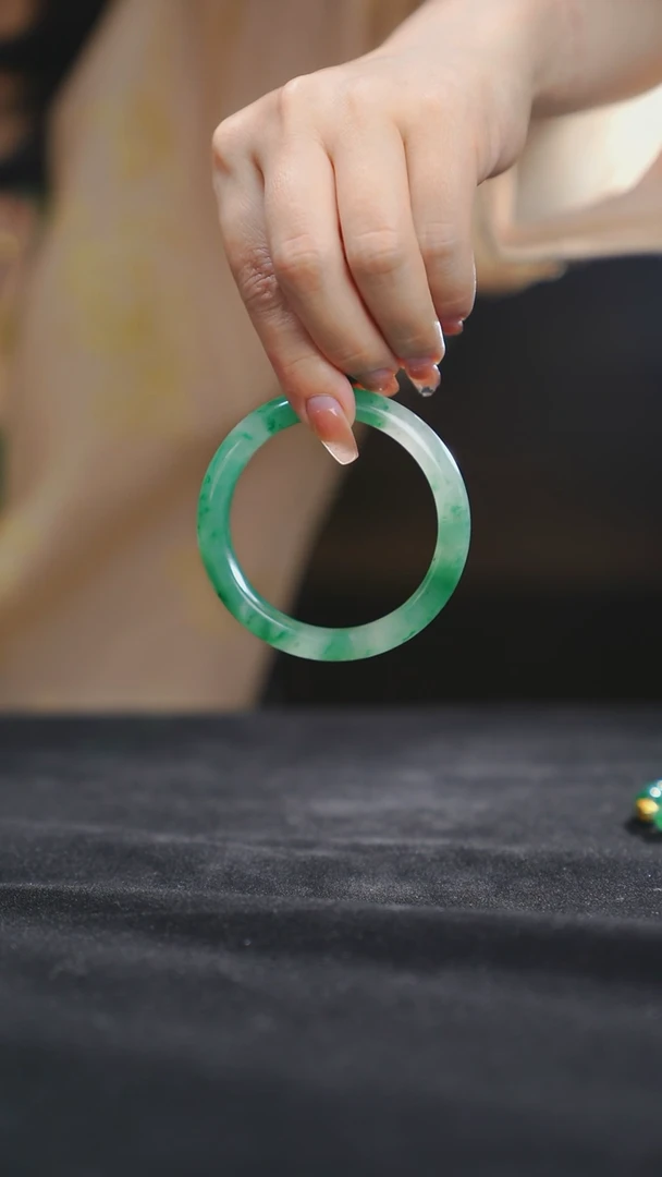 石英质玉手镯未镶嵌非洲翠手镯54