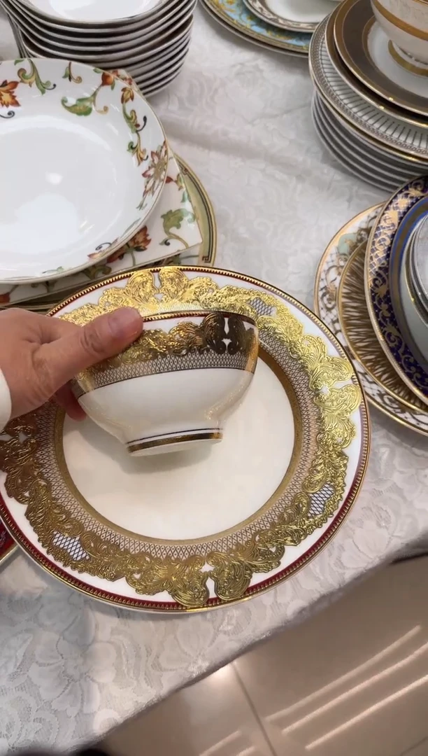 搪瓷4个菜盘+4个饭碗  到手8件