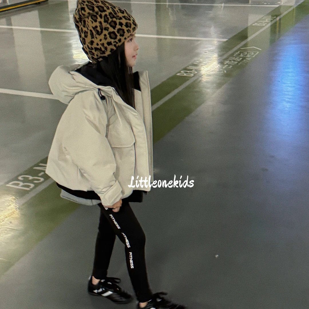 小一家超酷米色冲锋衣外套572-NO退换