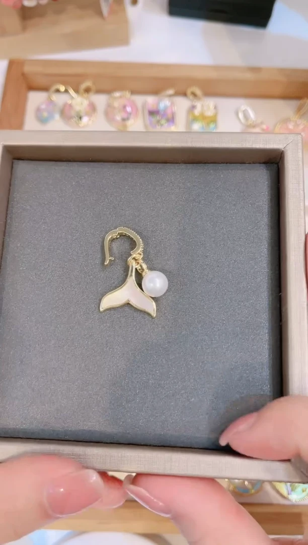 【闪购商品】淡水珍珠颈饰合金吊坠