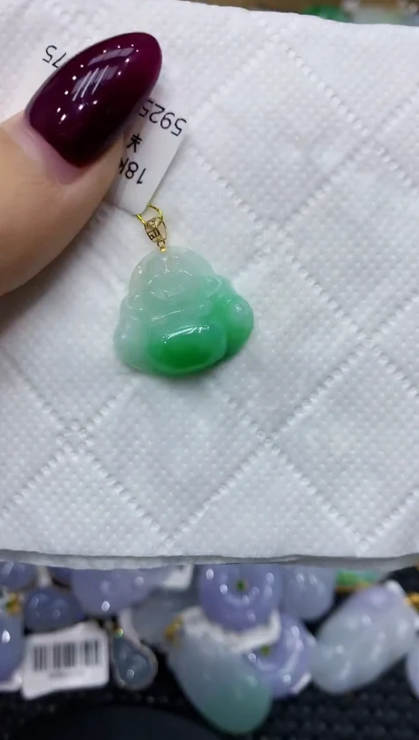 翡翠18K金镶嵌颈饰111111111111