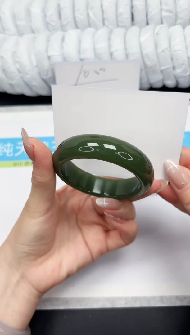 【闪购商品】石英质玉手镯未镶嵌19-大波53.6