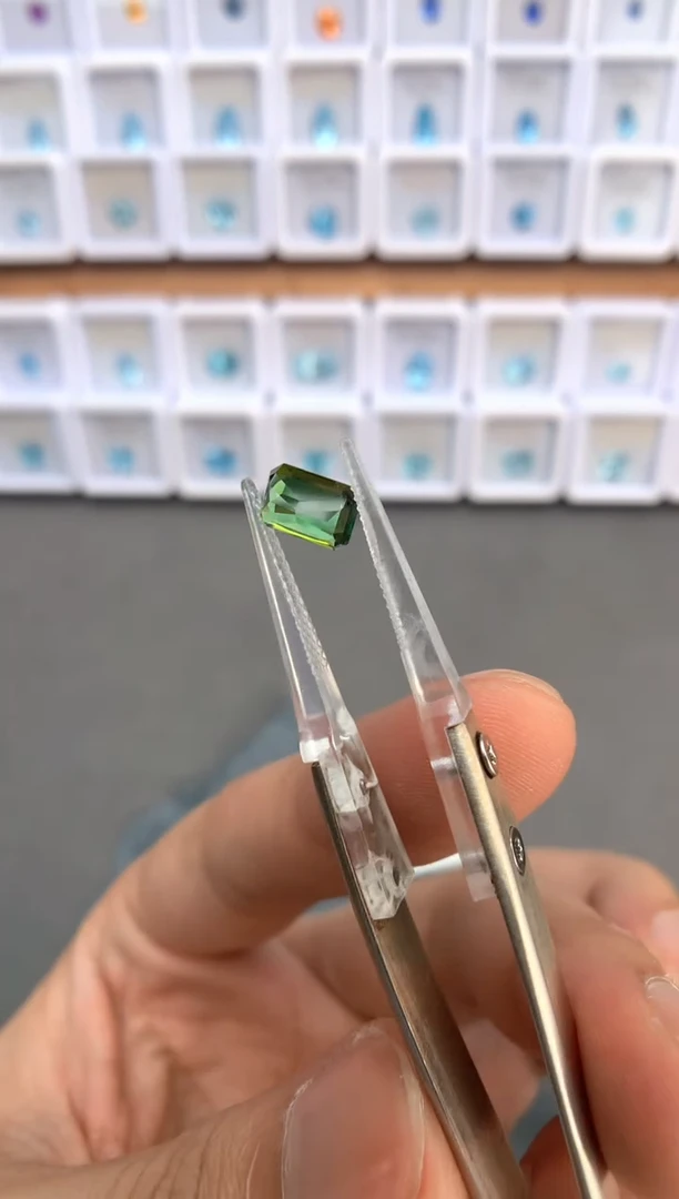 未镶嵌裸石定制碧玺1.69ct 10004