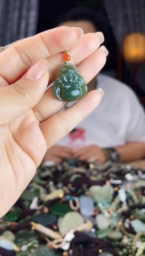 未镶嵌和田玉挂件1