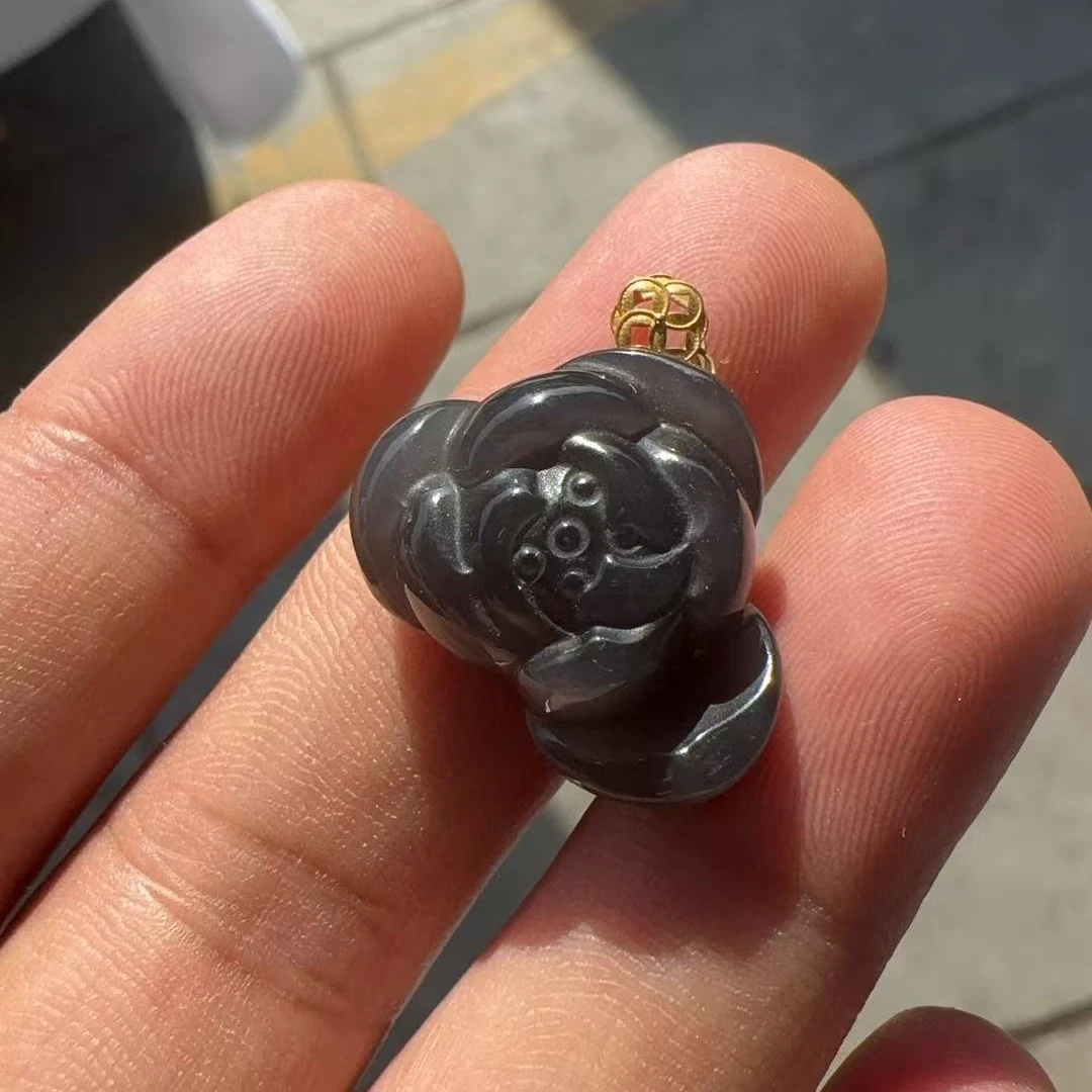 和田玉18k金镶嵌花吊坠 5.10小王子