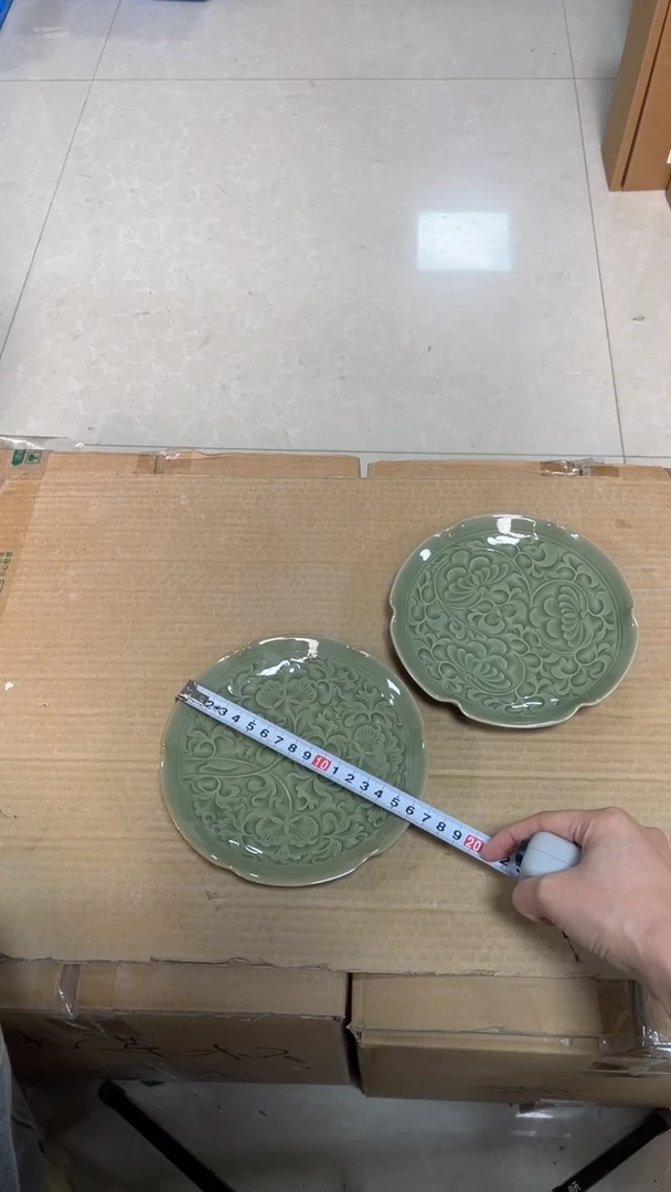 陶瓷纯手工秘色刻花花口壶承(一个）纹饰随机发